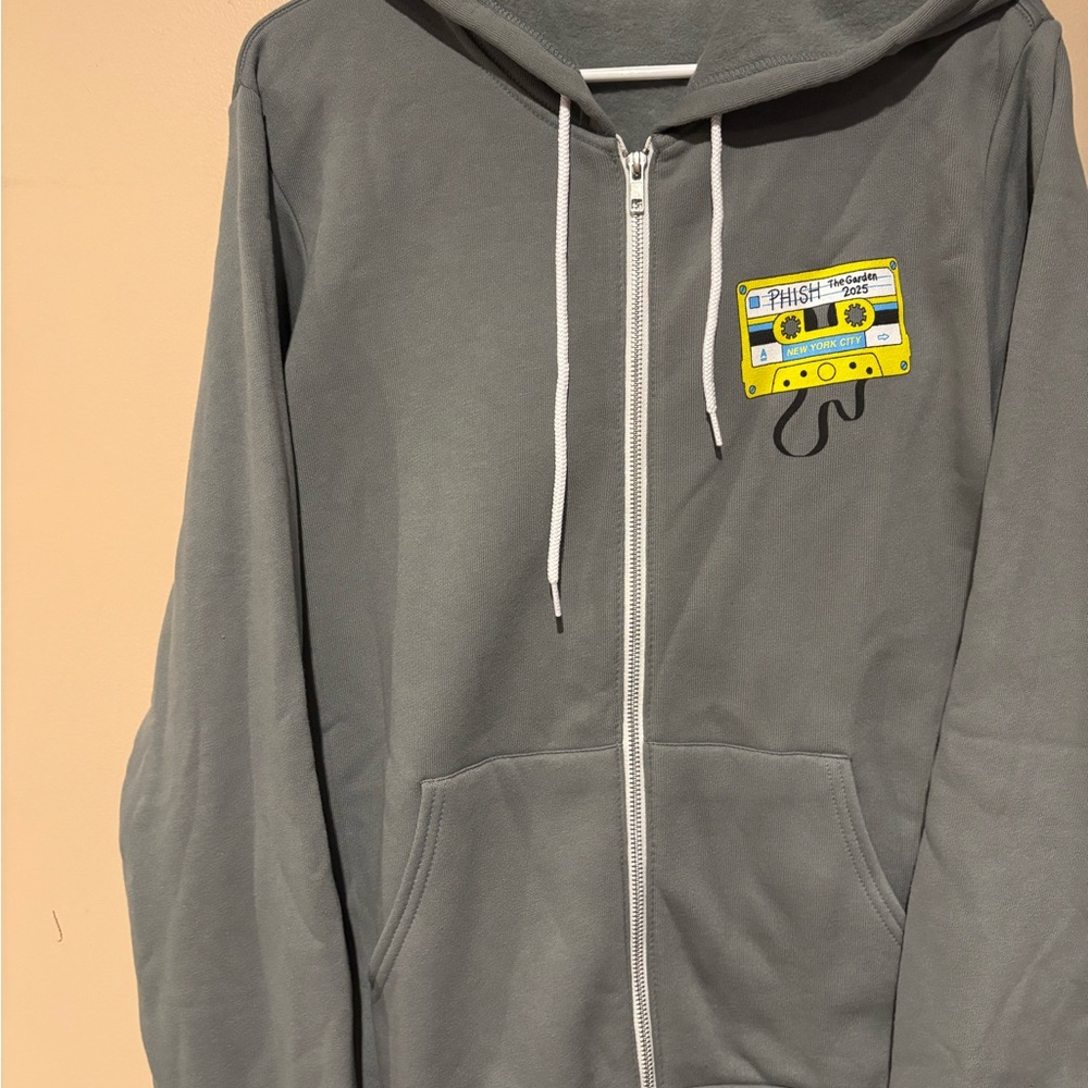Phish MSG zip up size MEDIUM